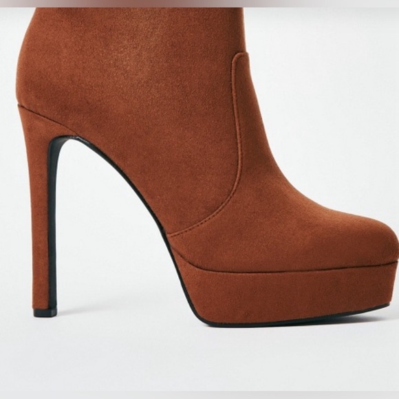 Natashia Platform Bootie - Picture 4 of 6